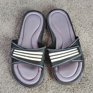 Adidas flip flops